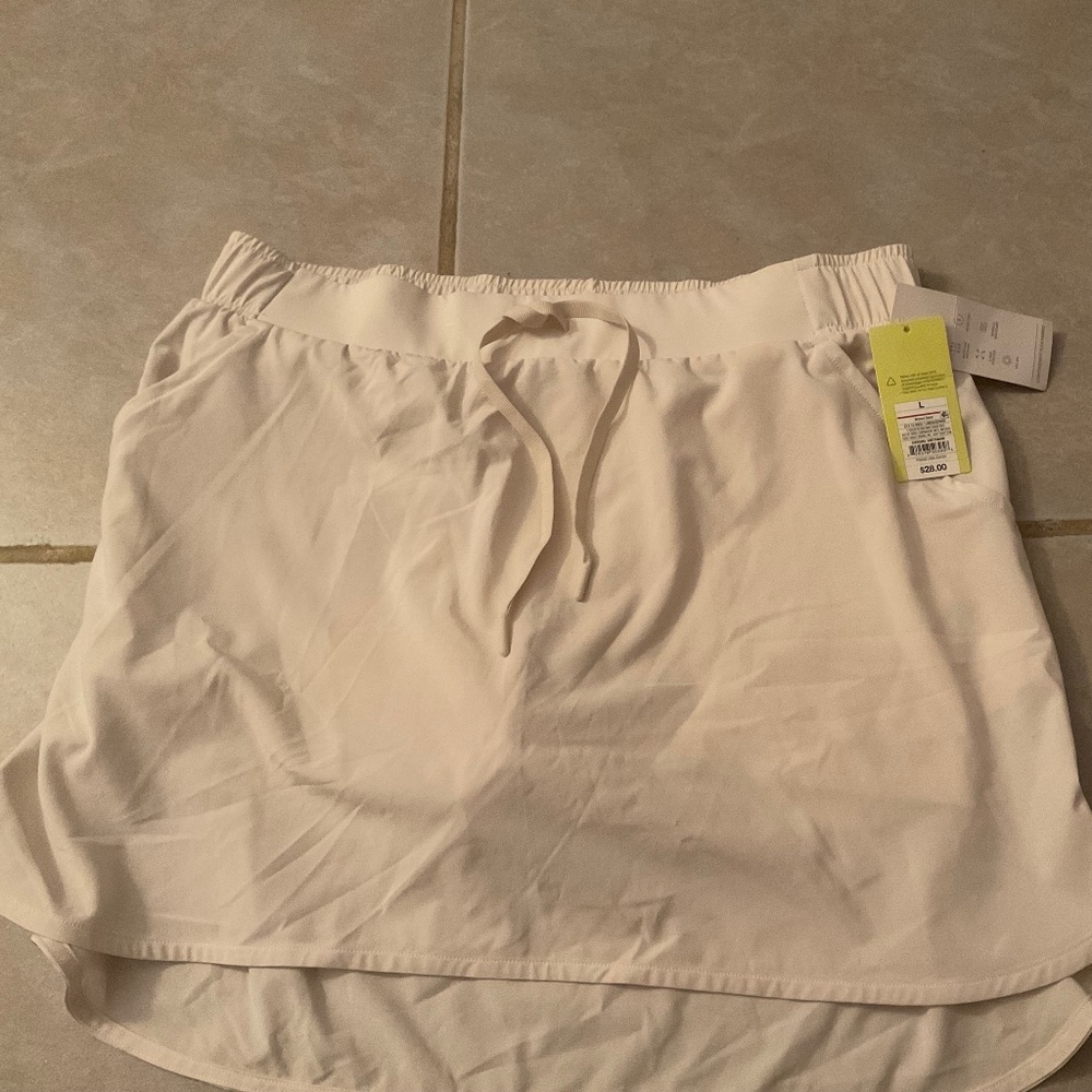 All in Motion Ivory Skorts size L *NWT*